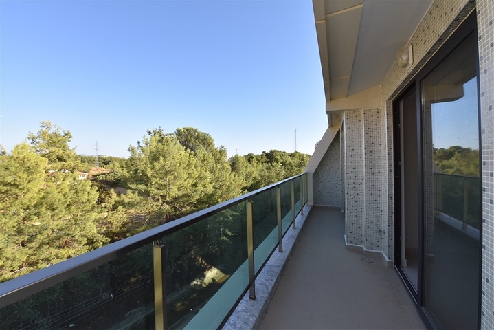 Квартира 3+1 в новом комплексе в Авсалларе