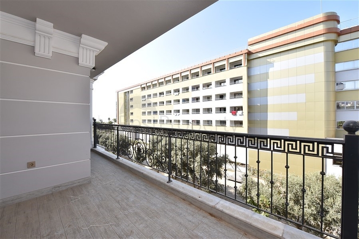 Трехкомнатная квартира в комплексе класса люкс