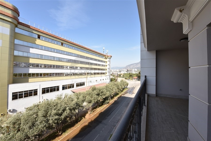 Трехкомнатная квартира в комплексе класса люкс