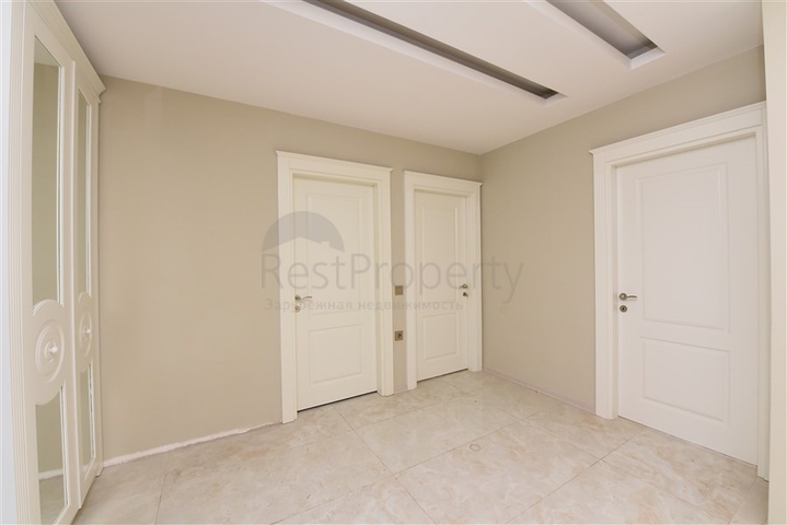 Трехкомнатная квартира в комплексе класса люкс