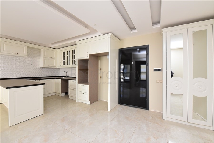 Трехкомнатная квартира в комплексе класса люкс