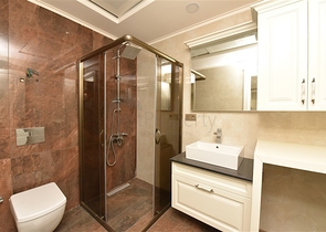 Трехкомнатная квартира в комплексе класса люкс