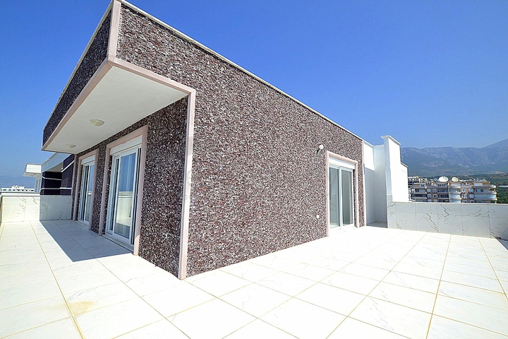 Просторный пентхаус в районе Махмутлар 