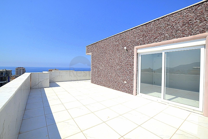 Просторный пентхаус в районе Махмутлар 