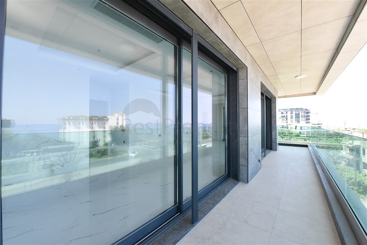 Виллы премиального сегмента на первой береговой линии в Каргыджаке