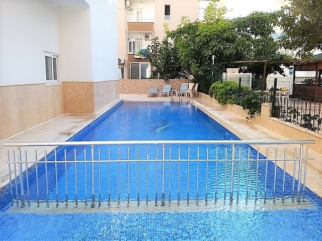 На аренду представлена квартира 1+1 в комплексе района Каргыджак