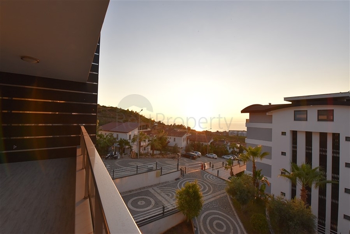 На аренду представлена квартира 1+1 в комплексе района Каргыджак