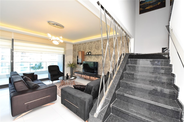 Двухэтажная квартира в одном из лучших комплексов района Каргыджак