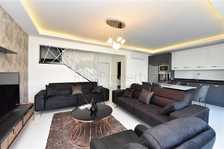 Двухэтажная квартира в одном из лучших комплексов района Каргыджак