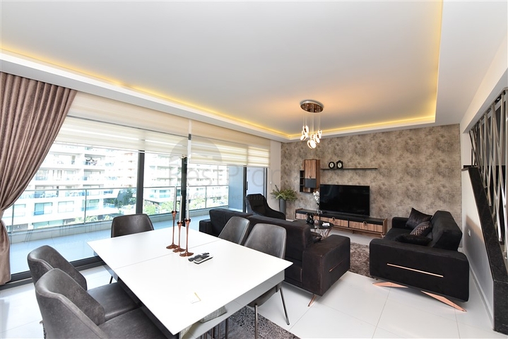 Двухэтажная квартира в одном из лучших комплексов района Каргыджак