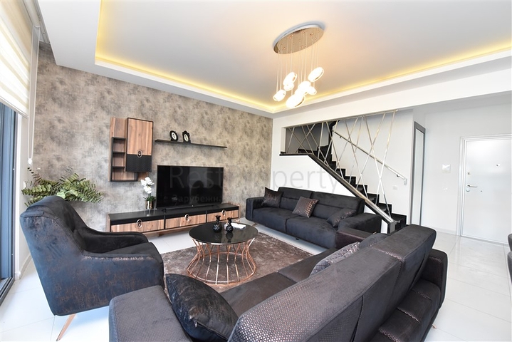 Двухэтажная квартира в одном из лучших комплексов района Каргыджак