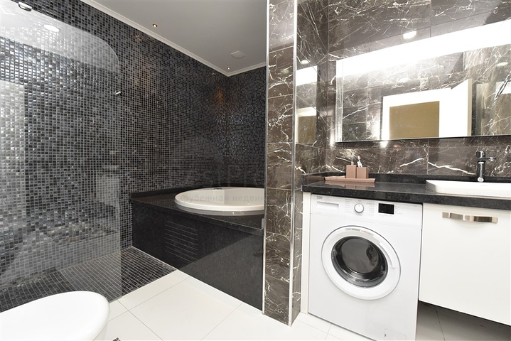 Двухэтажная квартира в одном из лучших комплексов района Каргыджак