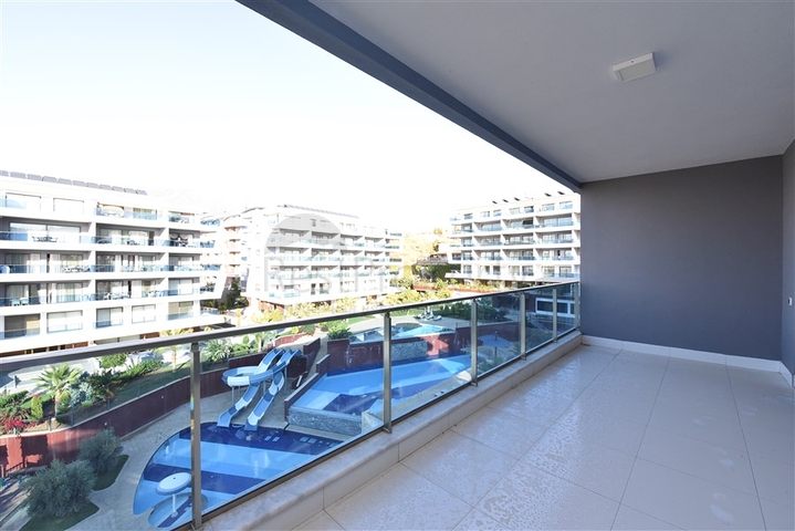 Двухэтажная квартира в одном из лучших комплексов района Каргыджак