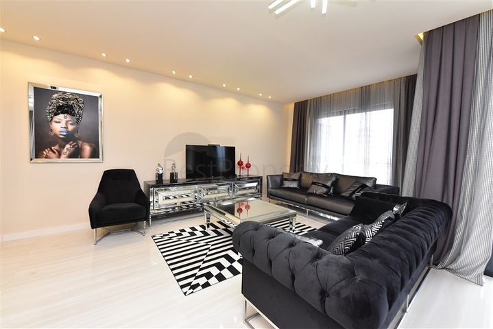 Пентхаус 3+1 в Махмутларе на аренду