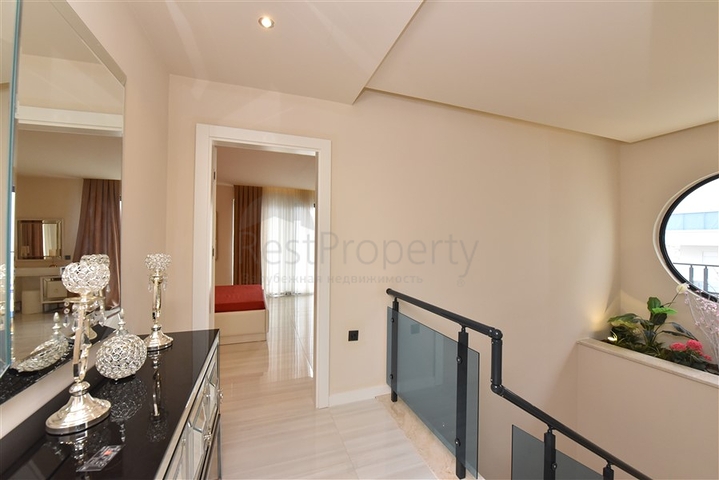 Пентхаус 3+1 в Махмутларе на аренду