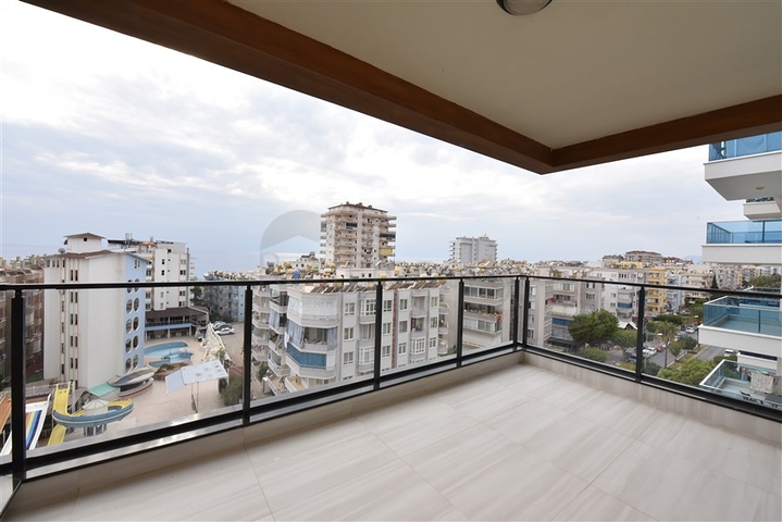 Пентхаус 3+1 в Махмутларе на аренду