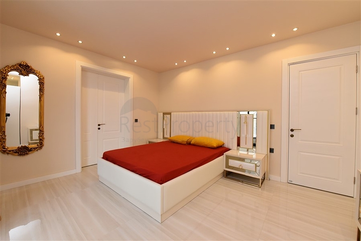 Пентхаус 3+1 в Махмутларе на аренду