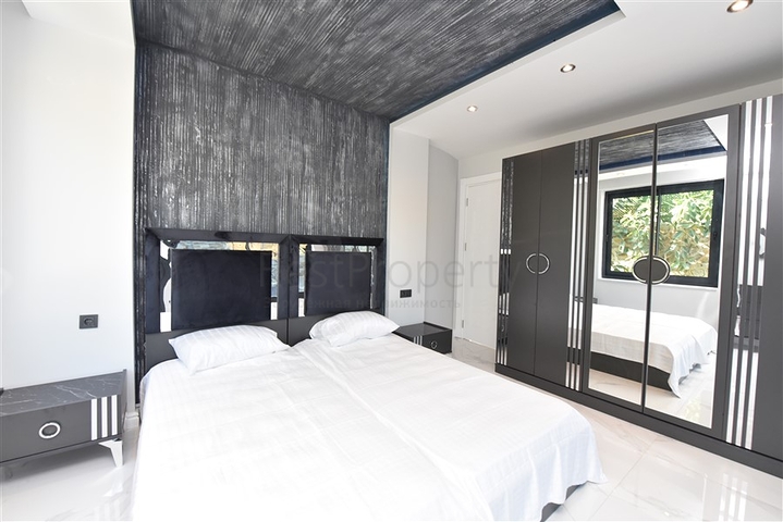 Шикарная двухэтажная вилла в районе Каргыджак под гражданство