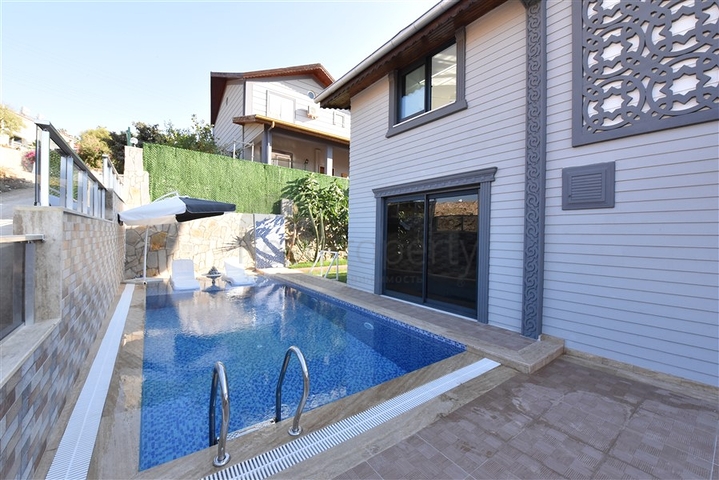 Шикарная двухэтажная вилла в районе Каргыджак под гражданство