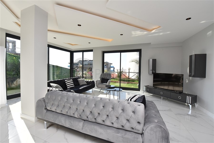 Шикарная двухэтажная вилла в районе Каргыджак под гражданство