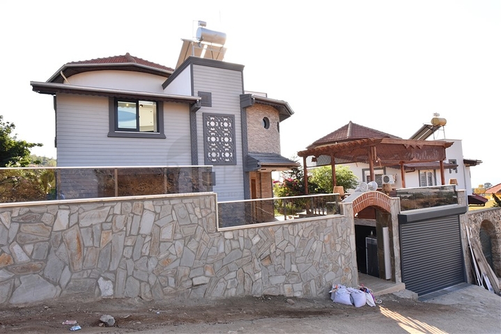 Шикарная двухэтажная вилла в районе Каргыджак под гражданство