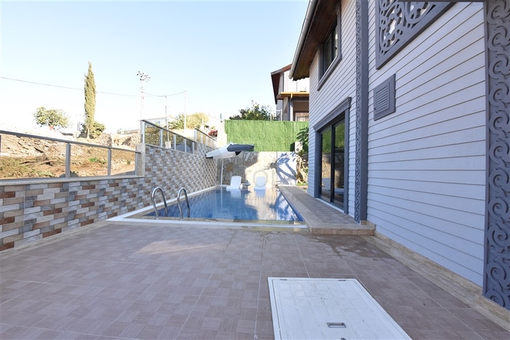 Шикарная двухэтажная вилла в районе Каргыджак под гражданство