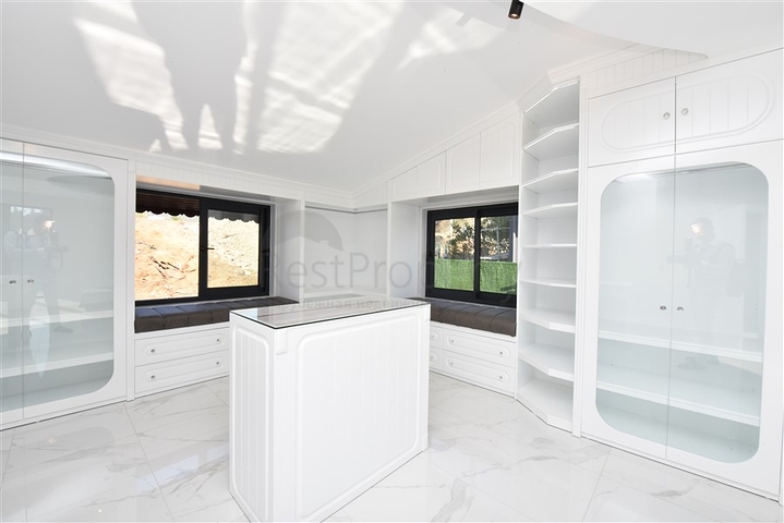 Шикарная двухэтажная вилла в районе Каргыджак под гражданство