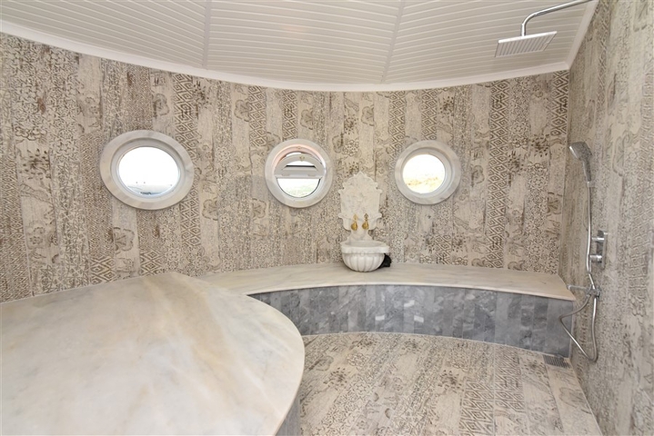 Шикарная двухэтажная вилла в районе Каргыджак под гражданство