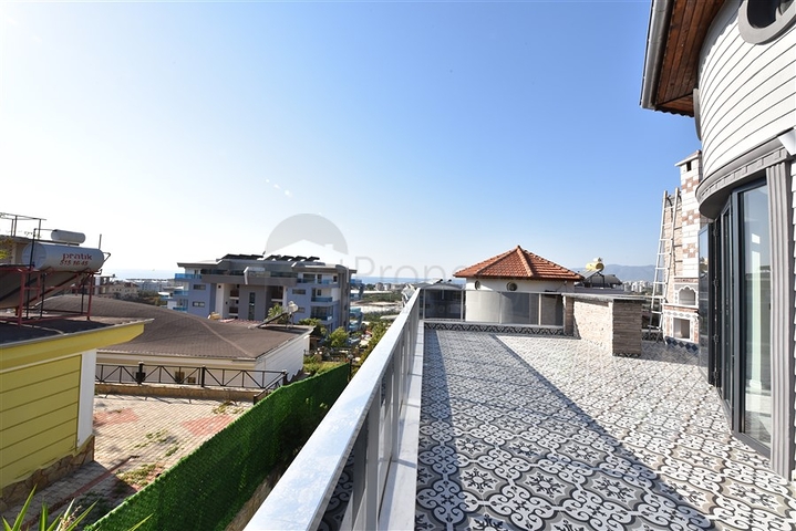 Шикарная двухэтажная вилла в районе Каргыджак под гражданство