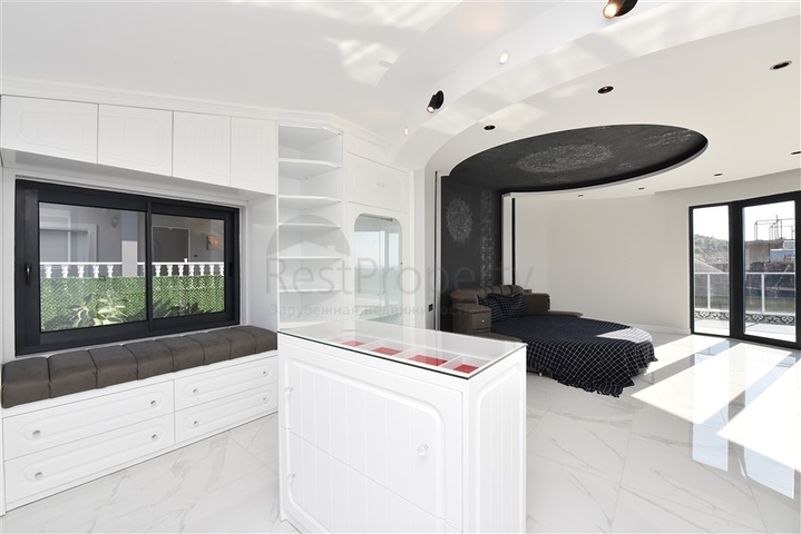 Шикарная двухэтажная вилла в районе Каргыджак под гражданство