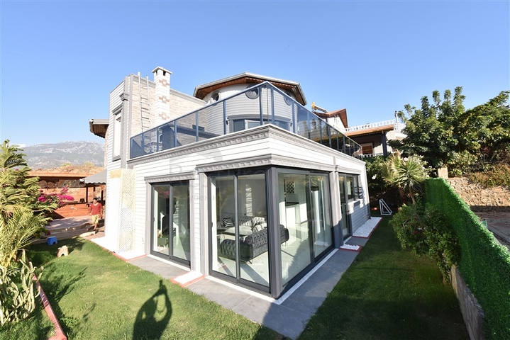 Шикарная двухэтажная вилла в районе Каргыджак под гражданство