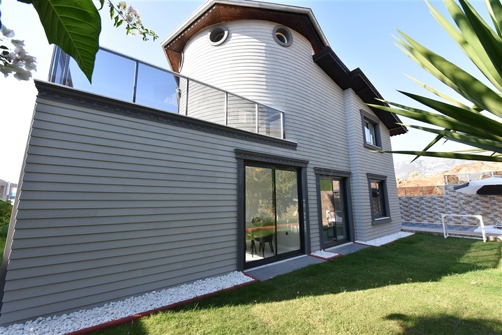 Шикарная двухэтажная вилла в районе Каргыджак под гражданство