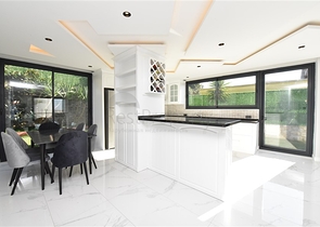 Шикарная двухэтажная вилла в районе Каргыджак под гражданство