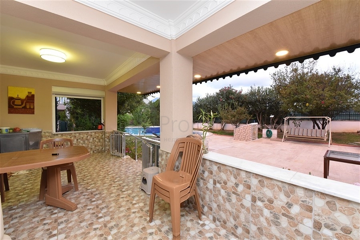 Вилла с мебелью в европейском районе Оба