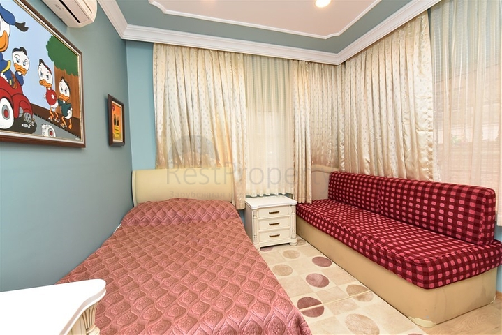 Вилла с мебелью в европейском районе Оба