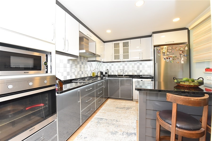 Вилла с мебелью в европейском районе Оба