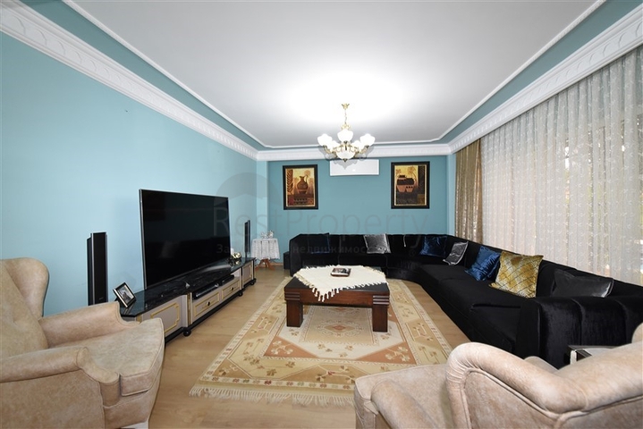 Вилла с мебелью в европейском районе Оба