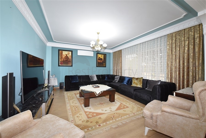 Вилла с мебелью в европейском районе Оба