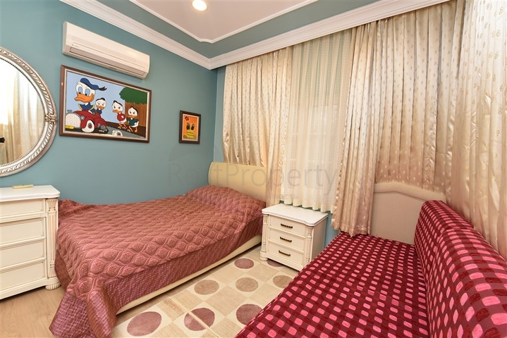 Вилла с мебелью в европейском районе Оба