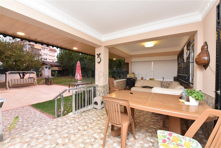 Вилла с мебелью в европейском районе Оба