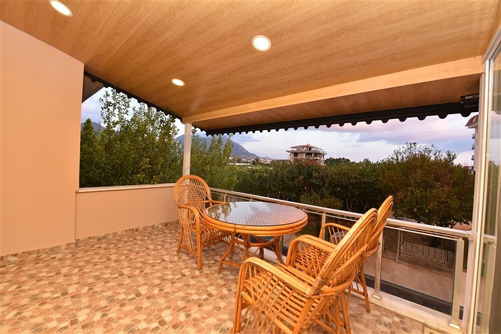 Вилла с мебелью в европейском районе Оба