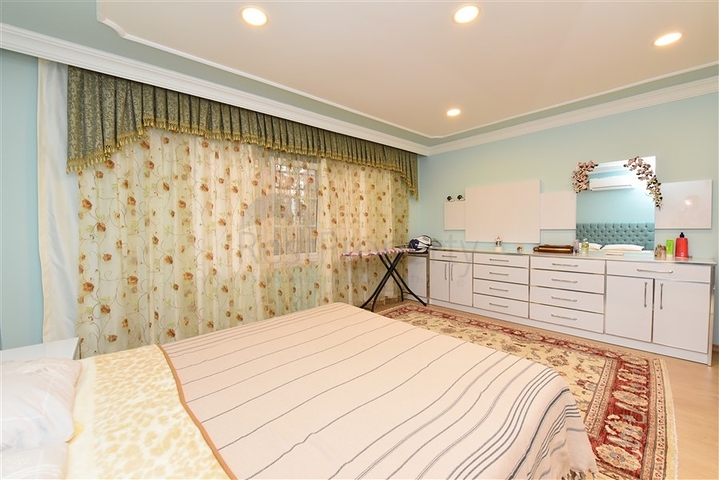 Вилла с мебелью в европейском районе Оба