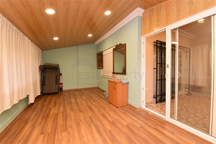 Вилла с мебелью в европейском районе Оба