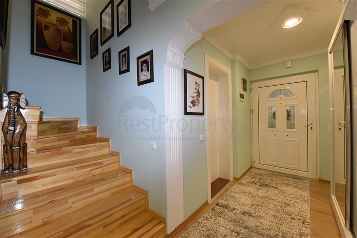 Вилла с мебелью в европейском районе Оба