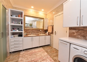 Вилла с мебелью в европейском районе Оба