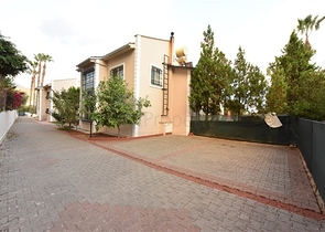 Вилла с мебелью в европейском районе Оба