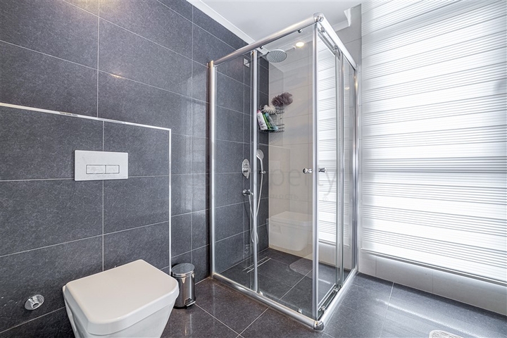 Просторный пентхаус 3+1 в качественном комплексе