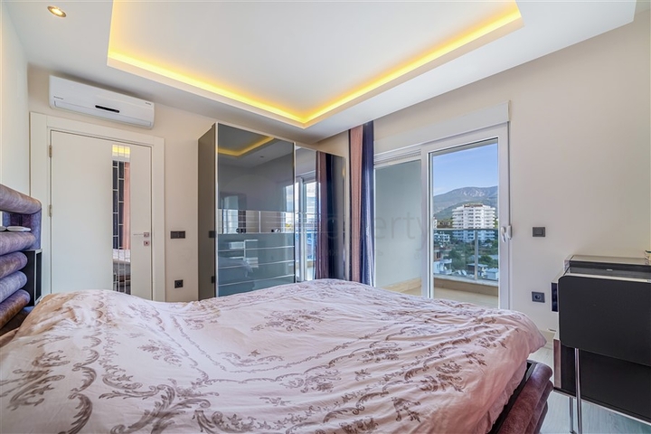 Просторный пентхаус 3+1 в качественном комплексе