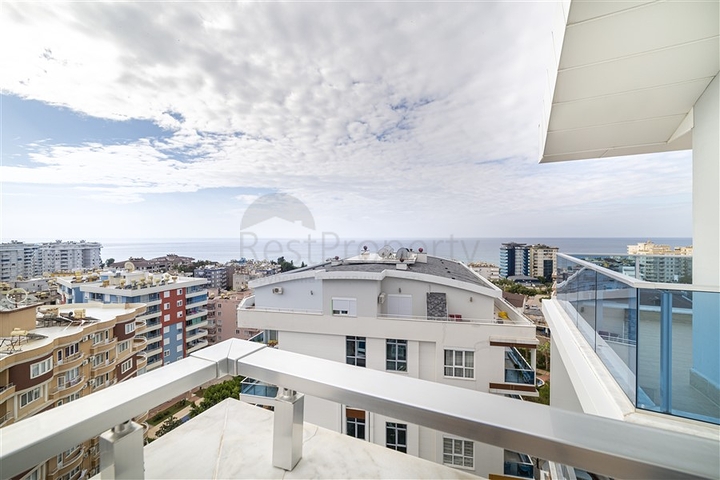 Просторный пентхаус 3+1 в качественном комплексе