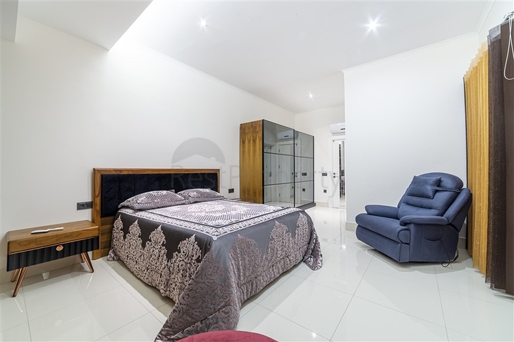 Просторный пентхаус 3+1 в качественном комплексе